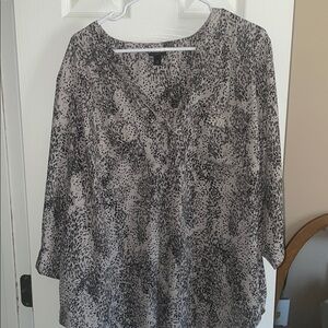 TORRID Women's Black and White Patterned Top